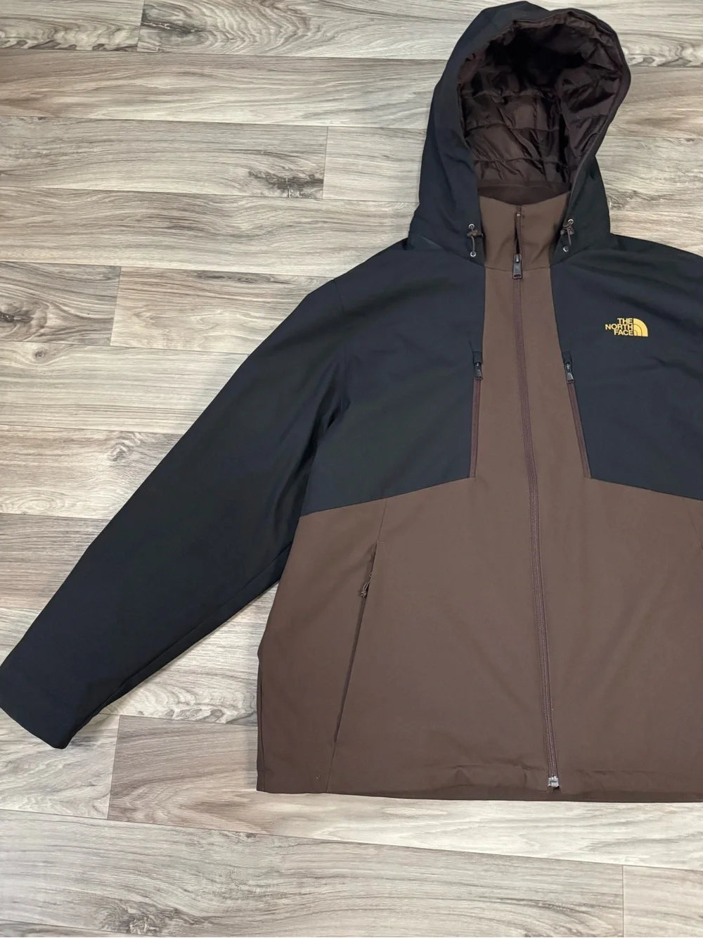 The North Face Men's Apex Elevation Jacket in Brown and Black Size XXL